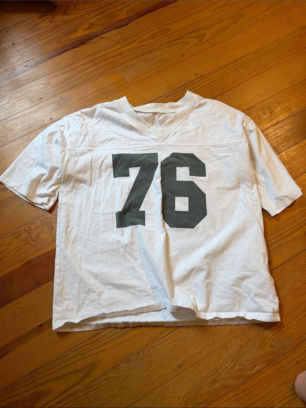 Women’s Edikted Oversized White V-Neck Graphic Tee with Grey '76' Print